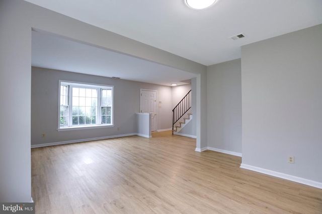 322 CLAY ST, Fredericksburg, VA 22408