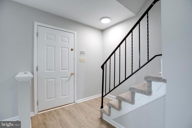 322 CLAY ST, Fredericksburg, VA 22408