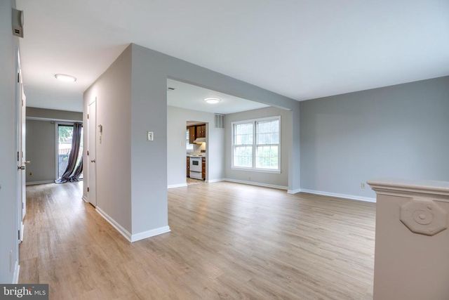 322 CLAY ST, Fredericksburg, VA 22408