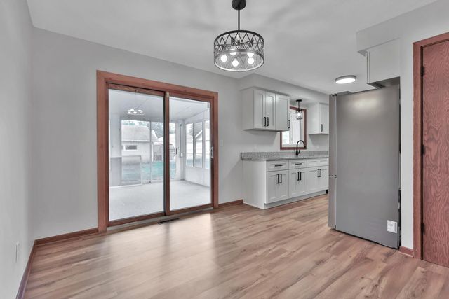 1017 Livingston Avenue, West Saint Paul, MN 55118