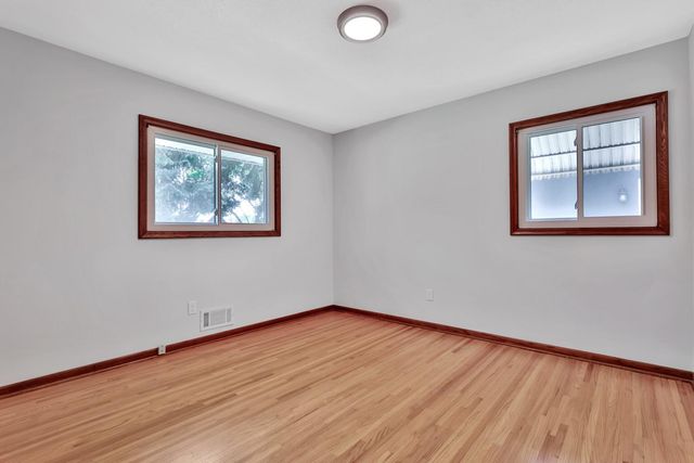 1017 Livingston Avenue, West Saint Paul, MN 55118