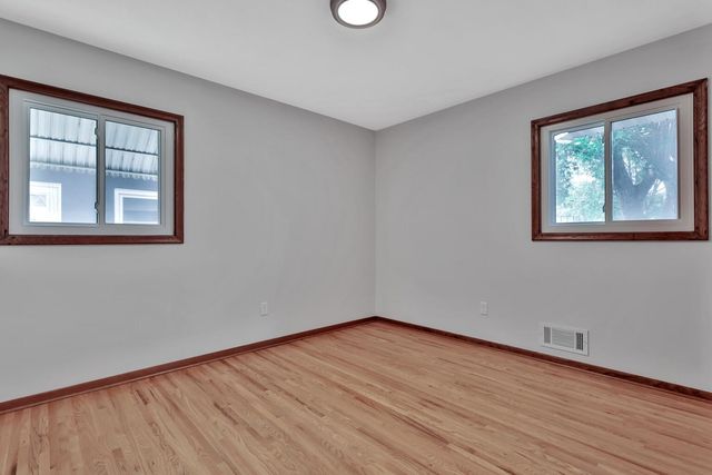 1017 Livingston Avenue, West Saint Paul, MN 55118
