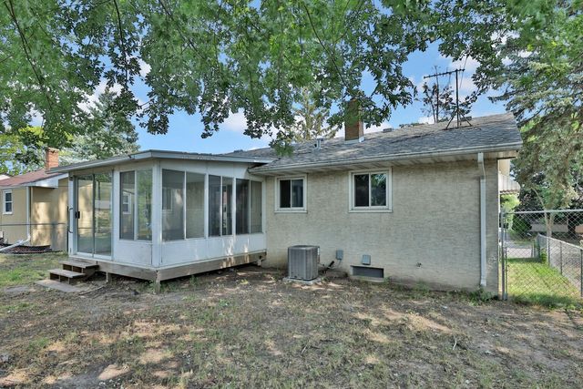1017 Livingston Avenue, West Saint Paul, MN 55118