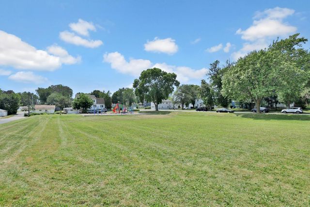 1017 Livingston Avenue, West Saint Paul, MN 55118