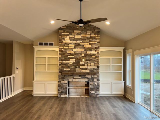 5381 Championship Drive, Linden, MI 48451