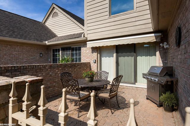 42857 Christina Drive 118, Sterling Heights, MI 48313