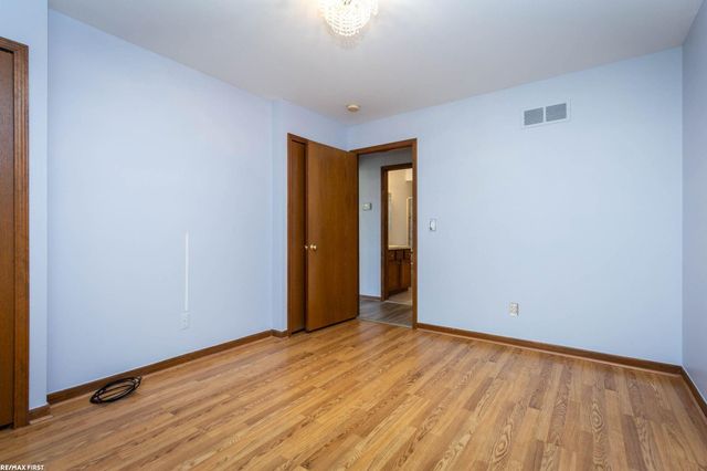 42857 Christina Drive 118, Sterling Heights, MI 48313