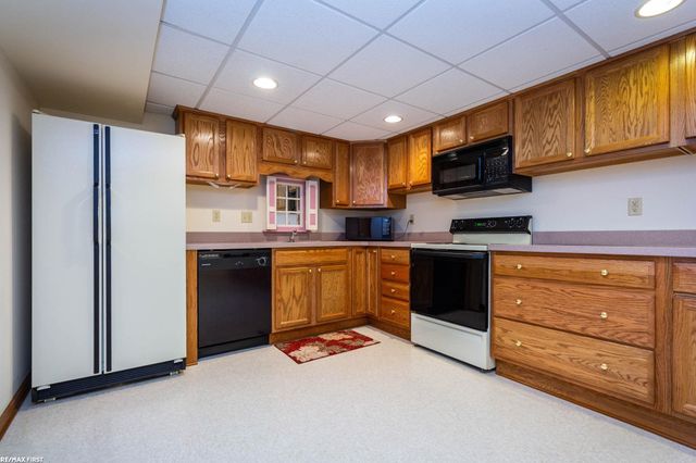 42857 Christina Drive 118, Sterling Heights, MI 48313