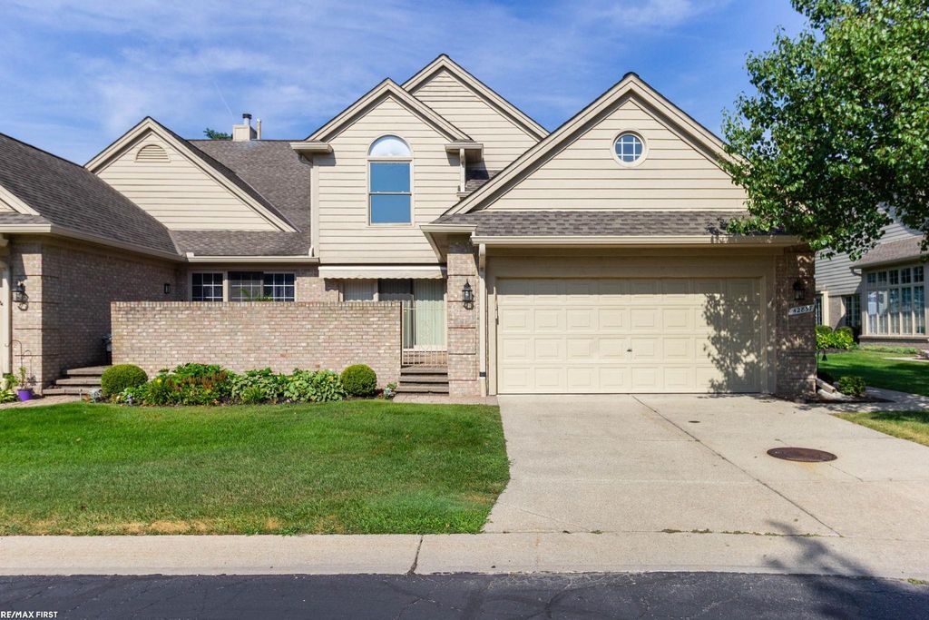 42857 Christina Drive 118, Sterling Heights, MI 48313
