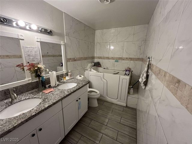 1508 East Twain Avenue, Las Vegas, NV 89169