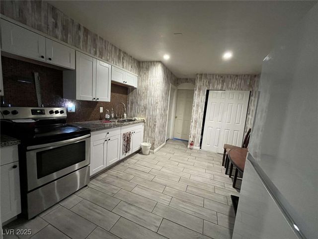 1508 East Twain Avenue, Las Vegas, NV 89169