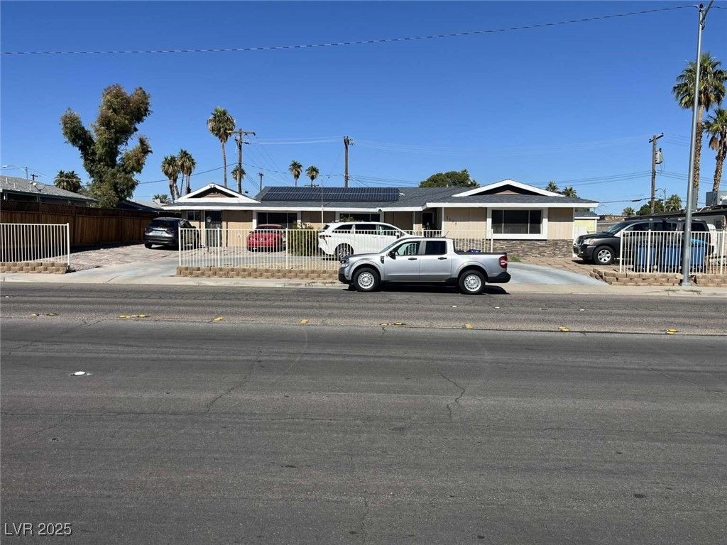 1508 East Twain Avenue, Las Vegas, NV 89169