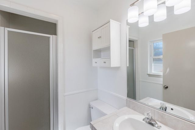 142 Lakeshore DR, Horseshoe Bay, TX 78657