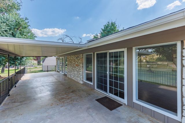 142 Lakeshore DR, Horseshoe Bay, TX 78657