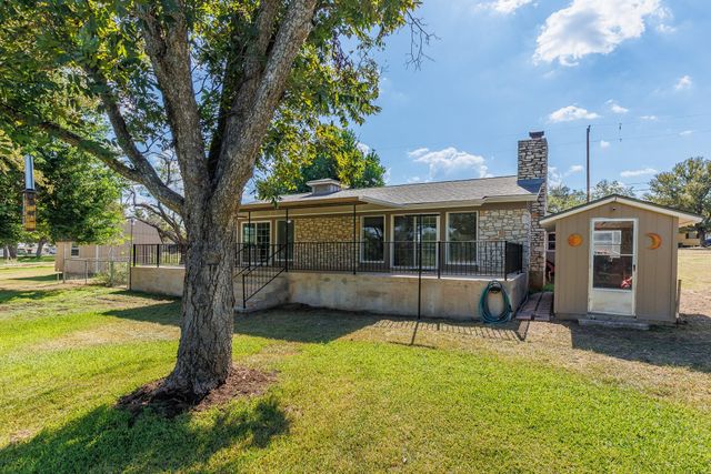 142 Lakeshore DR, Horseshoe Bay, TX 78657