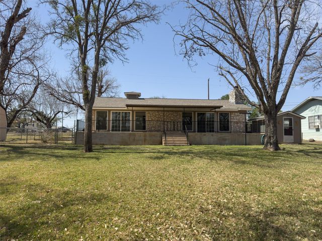 142 Lakeshore DR, Horseshoe Bay, TX 78657