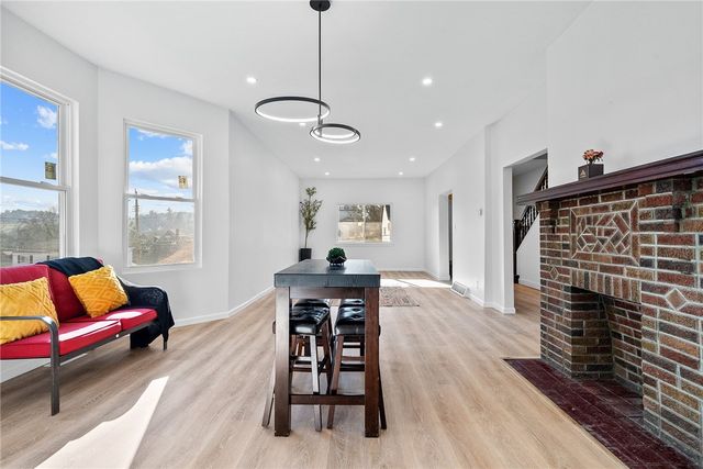 127 E Woodford Ave, Carrick, PA 15210