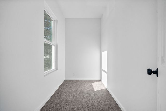 127 E Woodford Ave, Carrick, PA 15210