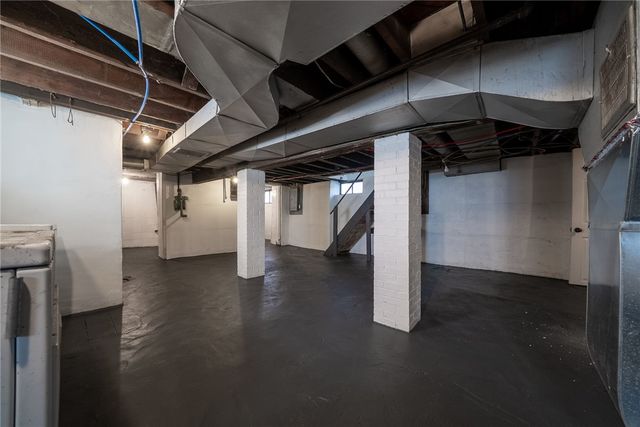 127 E Woodford Ave, Carrick, PA 15210