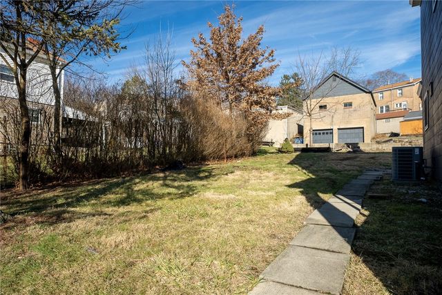 127 E Woodford Ave, Carrick, PA 15210