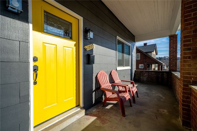 127 E Woodford Ave, Carrick, PA 15210