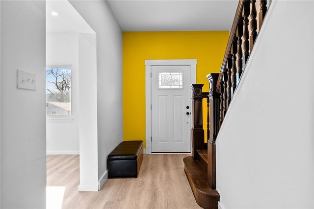 127 E Woodford Ave, Carrick, PA 15210