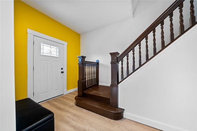 127 E Woodford Ave, Carrick, PA 15210