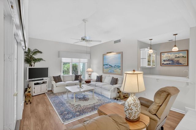 5422 SE Meredith Terrace, Stuart, FL 34997
