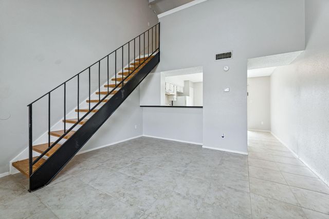 3468 Willowrun DR B, Austin, TX 78704