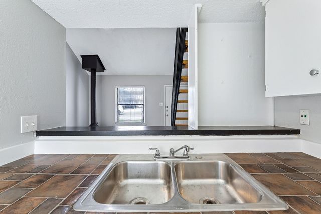 3468 Willowrun DR B, Austin, TX 78704