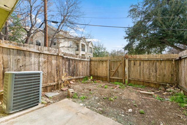 3468 Willowrun DR B, Austin, TX 78704