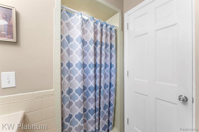 2838 Elmwood Street, Port Huron, MI 48060