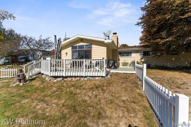 2838 Elmwood Street, Port Huron, MI 48060