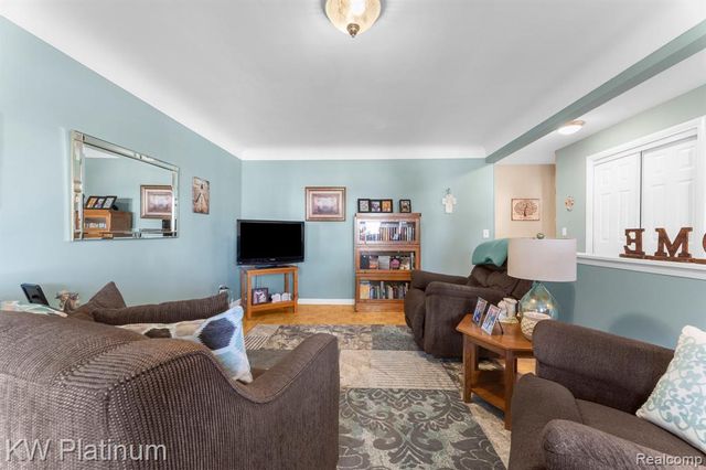 2838 Elmwood Street, Port Huron, MI 48060