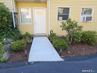 72 Maple Tree Avenue 2, Stamford, CT 06906