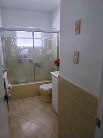 6810 NW 75th Street, Tamarac, FL 33321