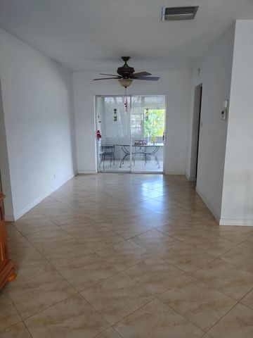6810 NW 75th Street, Tamarac, FL 33321