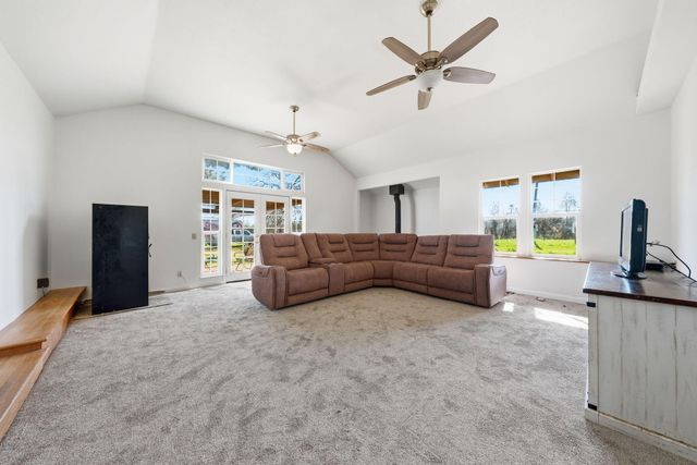 16533 Blue Horse Road, Anderson, CA 96007