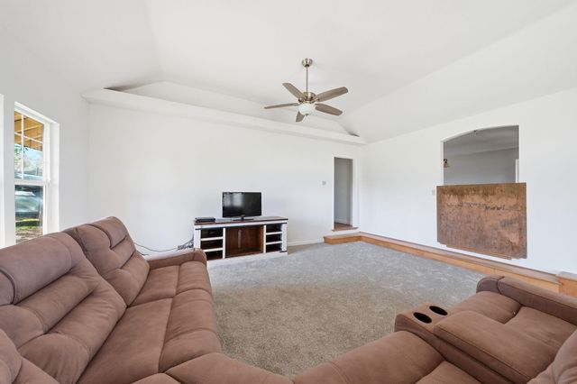 16533 Blue Horse Road, Anderson, CA 96007