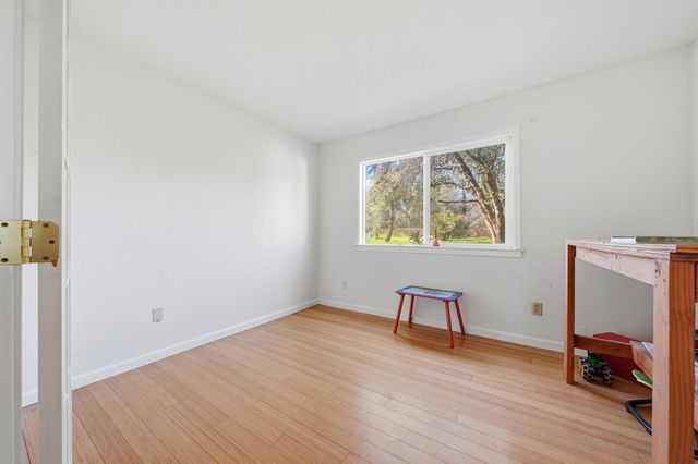 16533 Blue Horse Road, Anderson, CA 96007