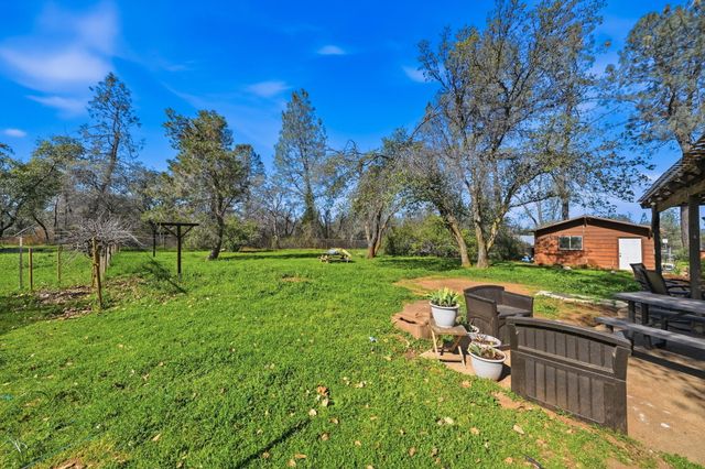 16533 Blue Horse Road, Anderson, CA 96007