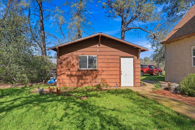 16533 Blue Horse Road, Anderson, CA 96007