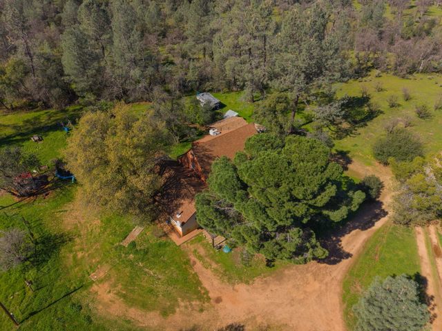 16533 Blue Horse Road, Anderson, CA 96007