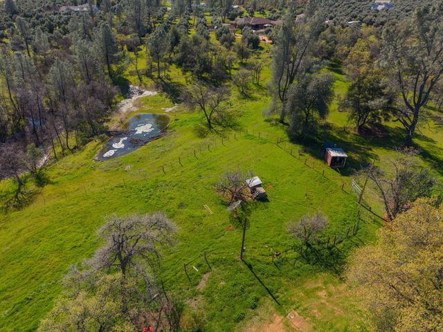 16533 Blue Horse Road, Anderson, CA 96007