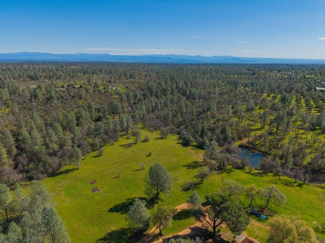 16533 Blue Horse Road, Anderson, CA 96007