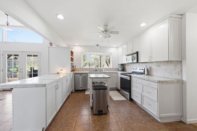 16533 Blue Horse Road, Anderson, CA 96007