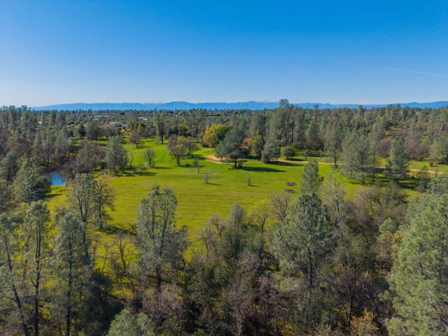 16533 Blue Horse Road, Anderson, CA 96007