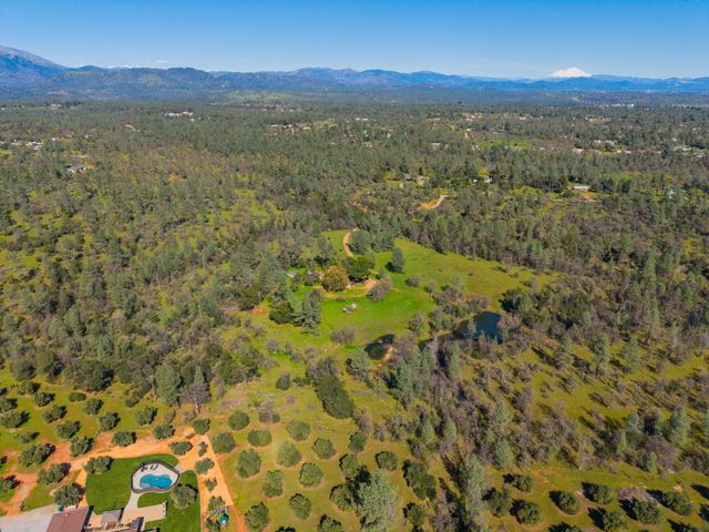 16533 Blue Horse Road, Anderson, CA 96007