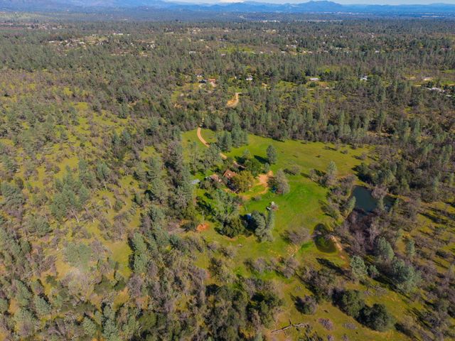 16533 Blue Horse Road, Anderson, CA 96007