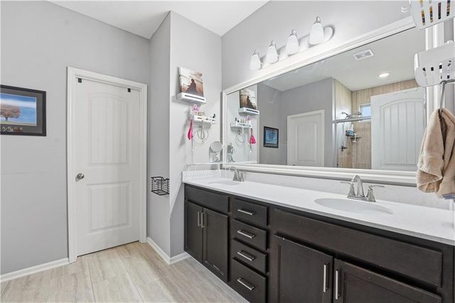 20916 W 190th Place, Spring Hill, KS 66083